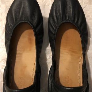 Tieks size 8.